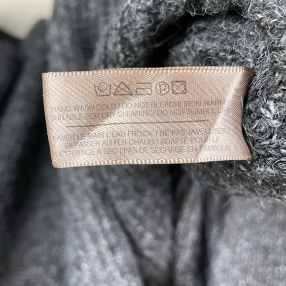 Anthropologie Akemi + Kin One Size Shrug Sweater - Picture 3 of 6